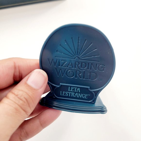 Fantastic Beasts Mystery Wand Magical Creatures Leta Lestrange with Bowtruckle - Picture 6 of 11